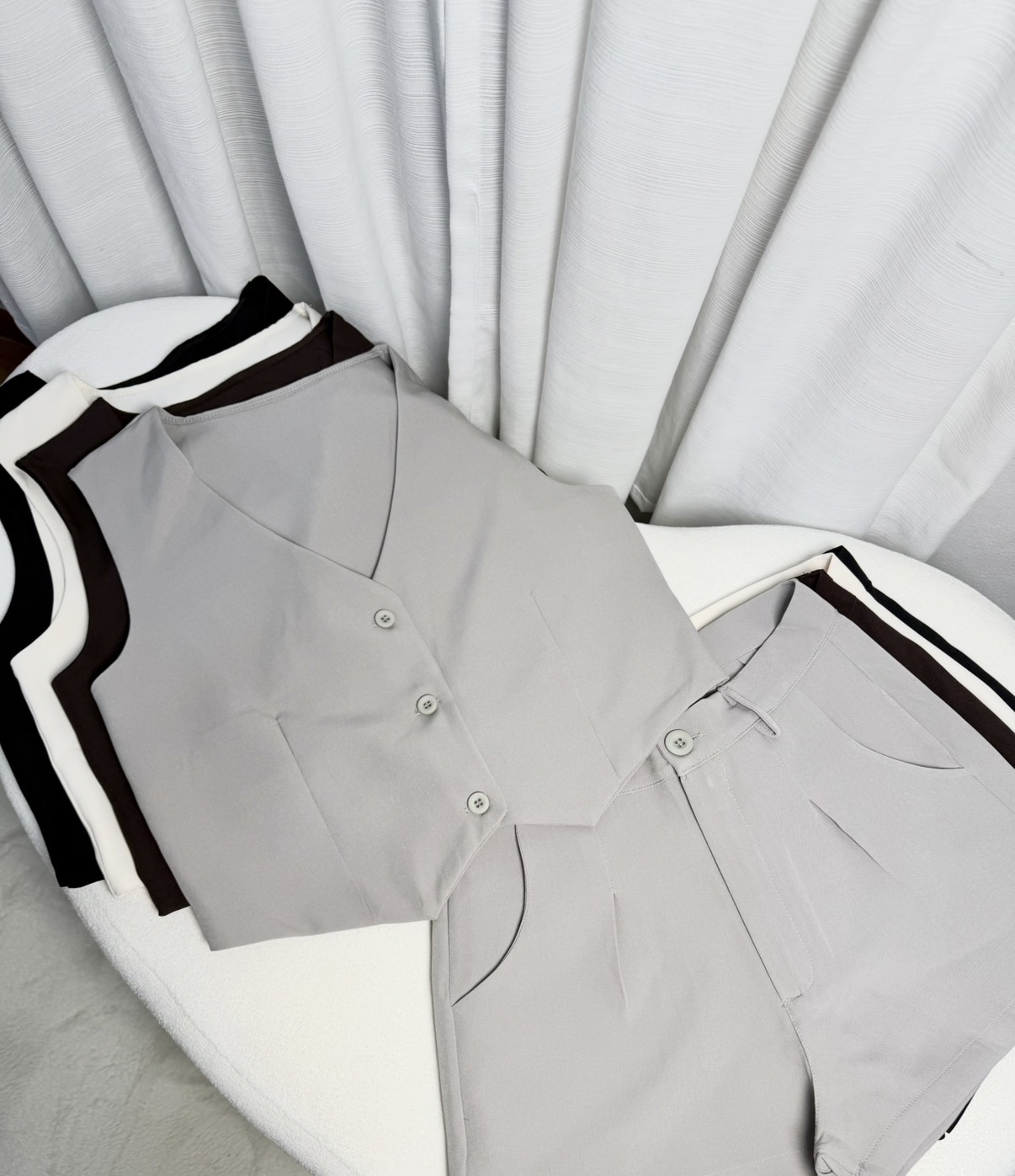 Conjunto Set Sastrero Chaleco y Short - IMG_8003.jpeg