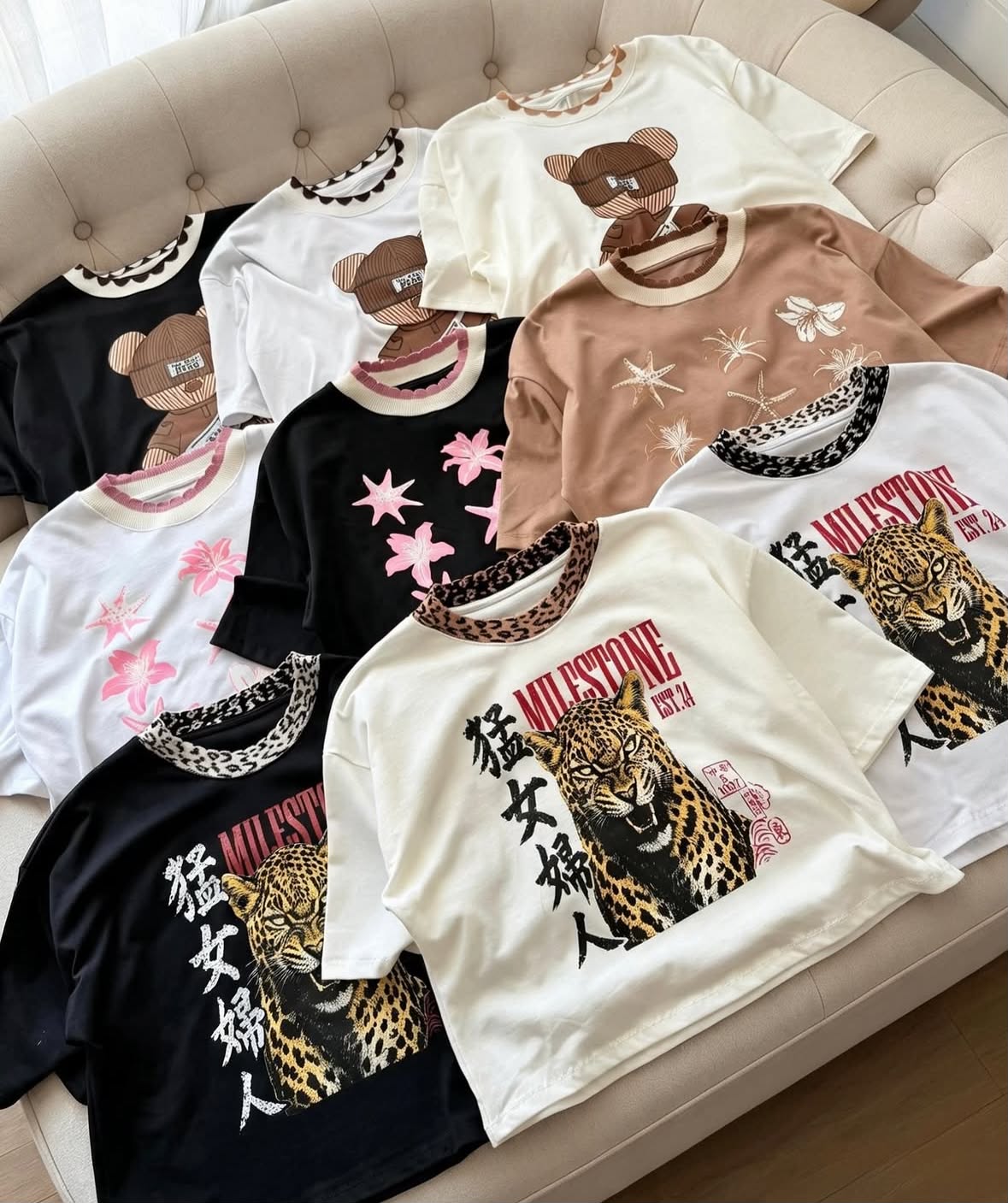 Remera Estampada Cuello Tejido Premium - WhatsApp%20Image%202026-09-30%20at%2020.35.27.jpeg