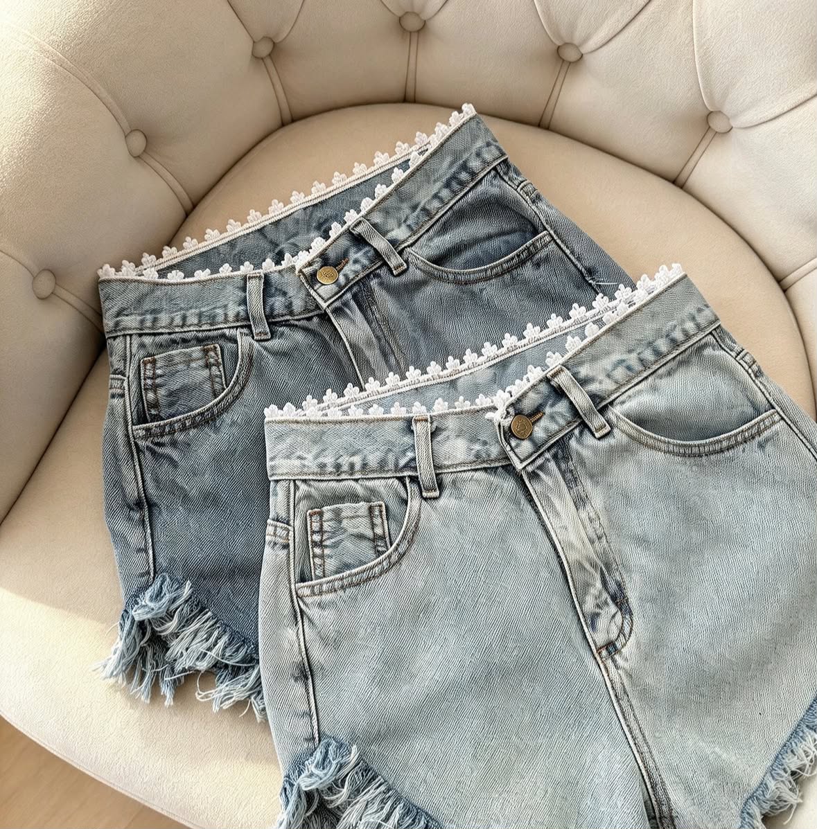 Short de Jeans con Encaje Premium - WhatsApp%20Image%202026-09-30%20at%2020.30.00.jpeg