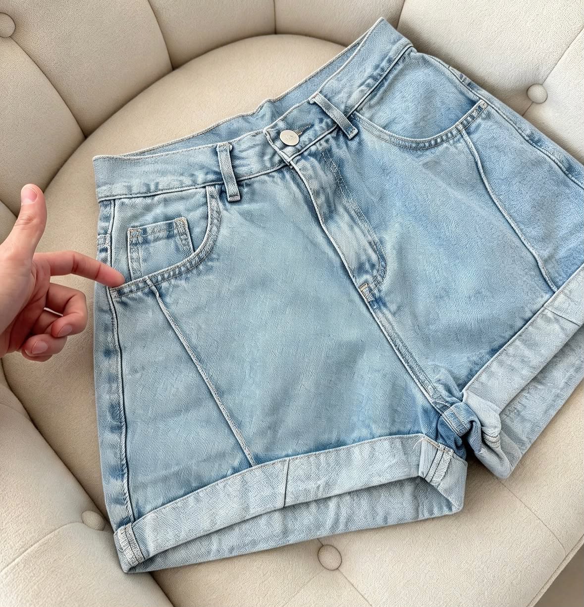 Short de Jeans Clasico Premium - WhatsApp%20Image%202026-09-30%20at%2020.24.39%20(1).jpeg