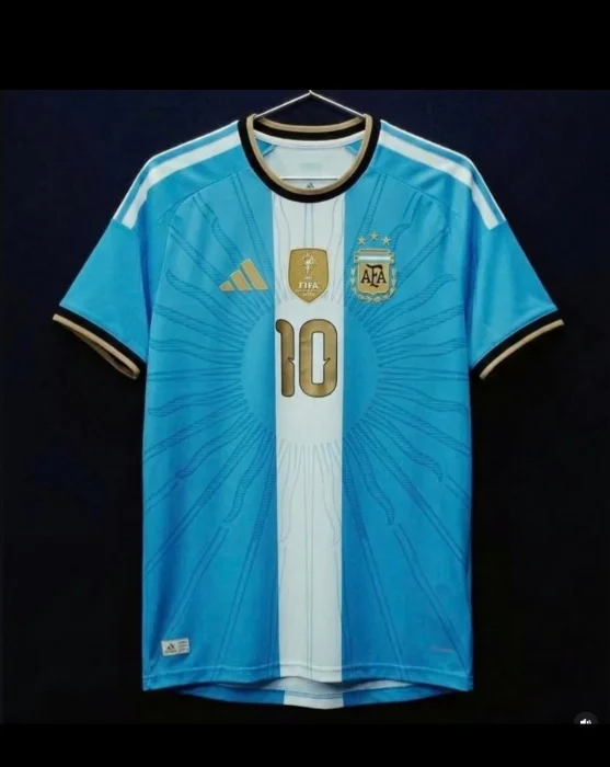 Camiseta de Messi Escudo Bordado