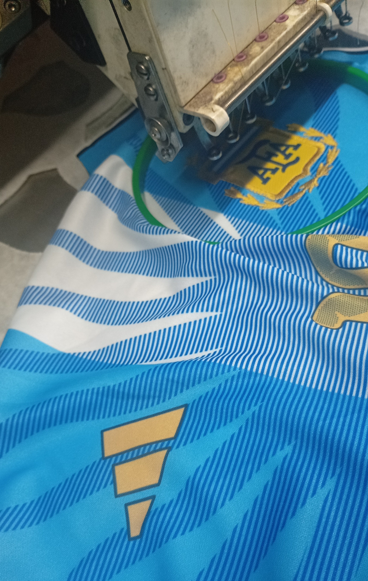 Camiseta de Messi Escudo Bordado - Imagen 3