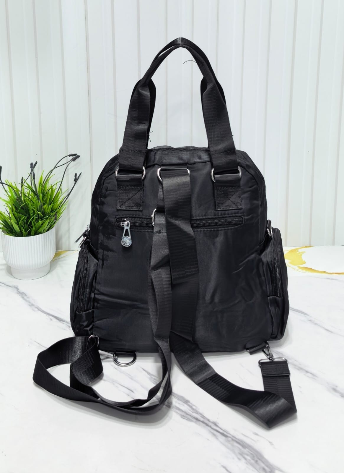 Mochila Morral Bolso* (3 en 1)
Tela Impermeable Excelente Calidad. - Imagen 4