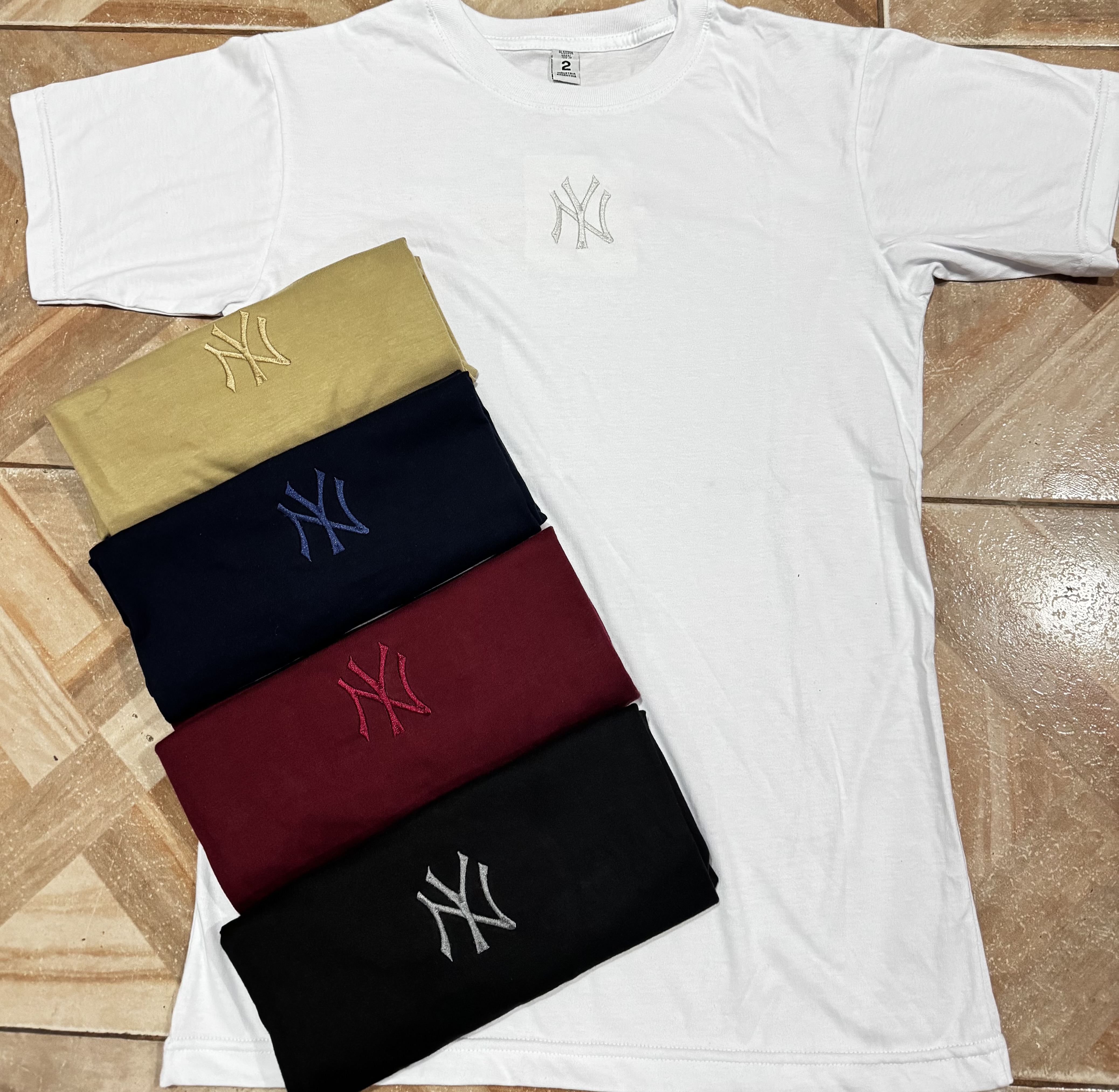 Remeras Nueva York Bordado - IMG_8696.jpeg