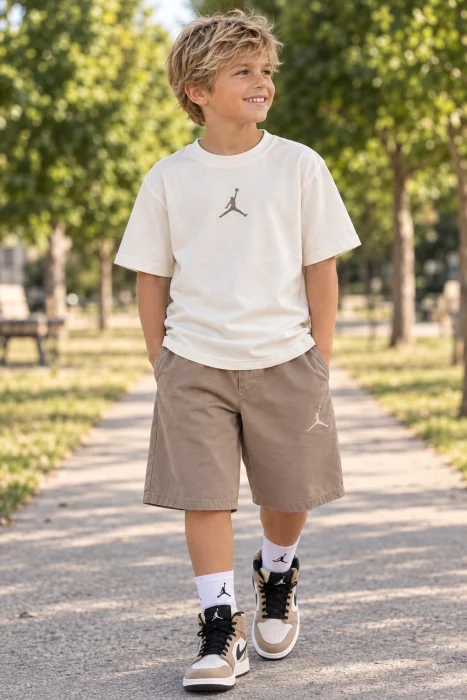 Conjunto Jordan Bordado Bermuda Gabardina