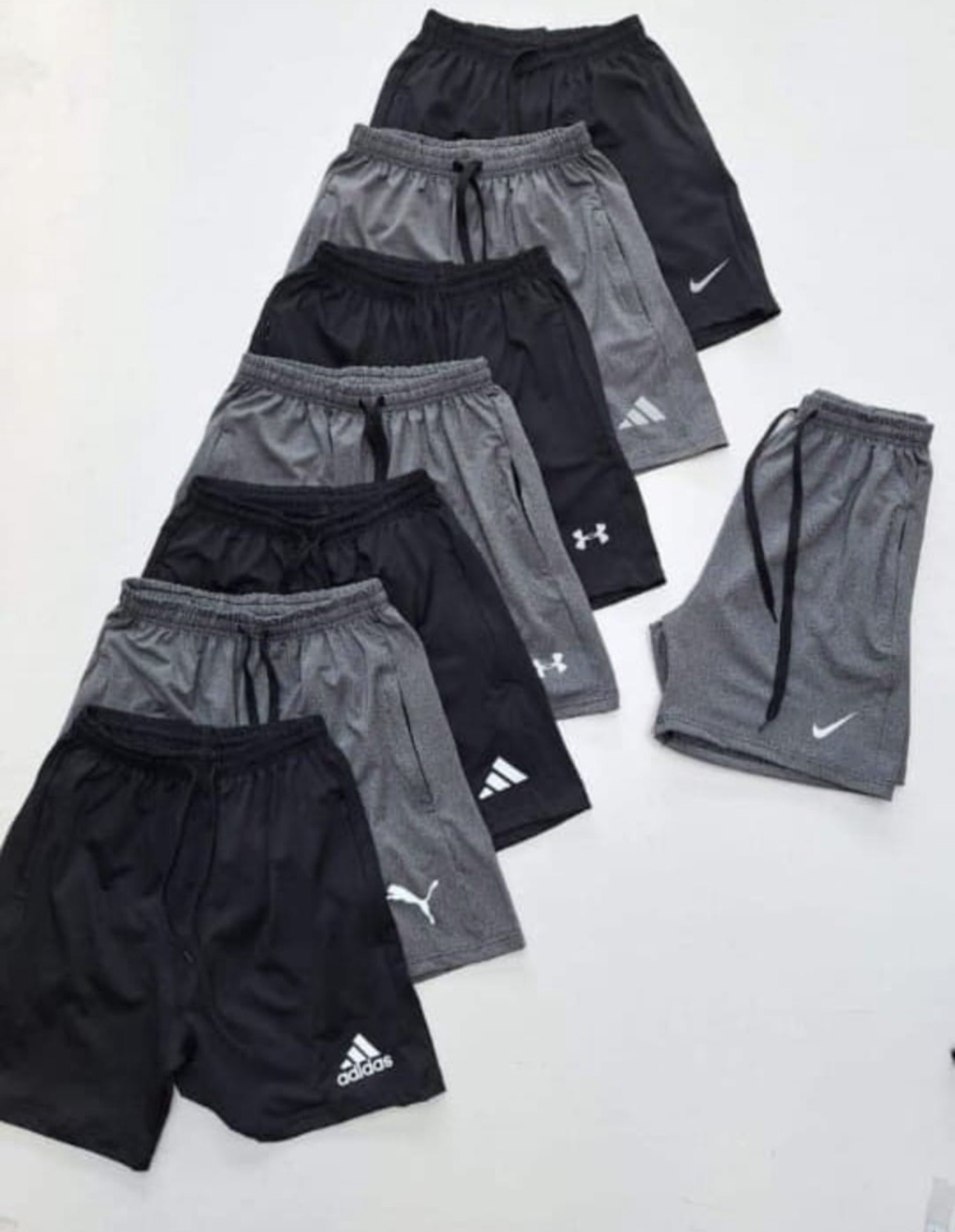 Short Laycra Bolsillos con Cierre - IMG_8992.jpeg