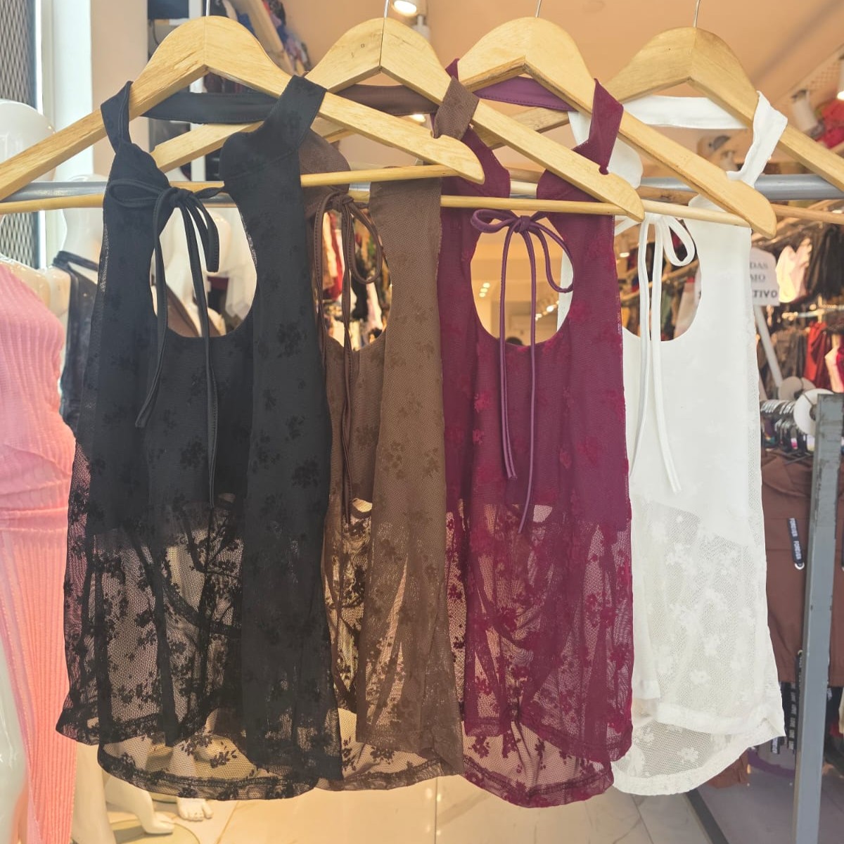 Top Halter con Abertura Tul Flock - top%20halter%20cuello%20mao%20tul%20flock%20(6).jpeg