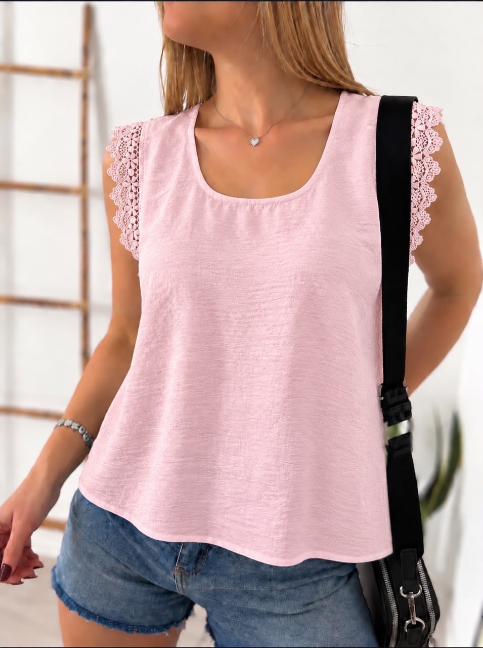 Blusa de Lino - 73e9199f-8b58-4a8d-8d82-4c69c1e5301a.jpeg