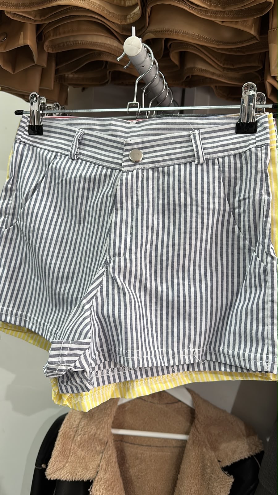 Short Rayado - f85f04bb-5235-4e38-9c04-d49dc21fbcc4.jpeg