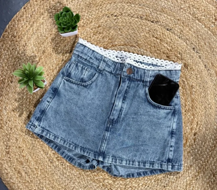 Shorts Pollera con Puntilla