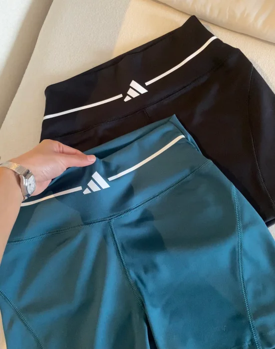 Short Adi Linea