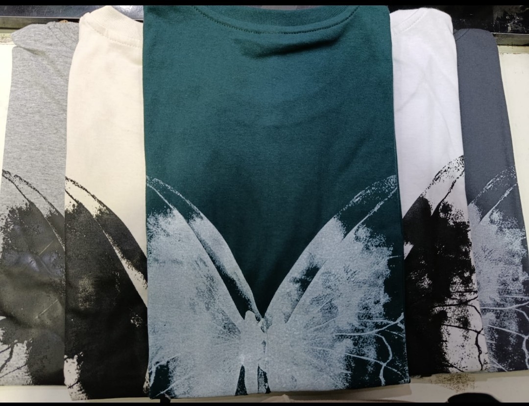 Remera Oversize Mariposa - Imagen 3