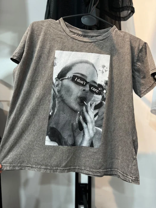 Remera Corte Clásico Prelavado Batik 02 Kendall