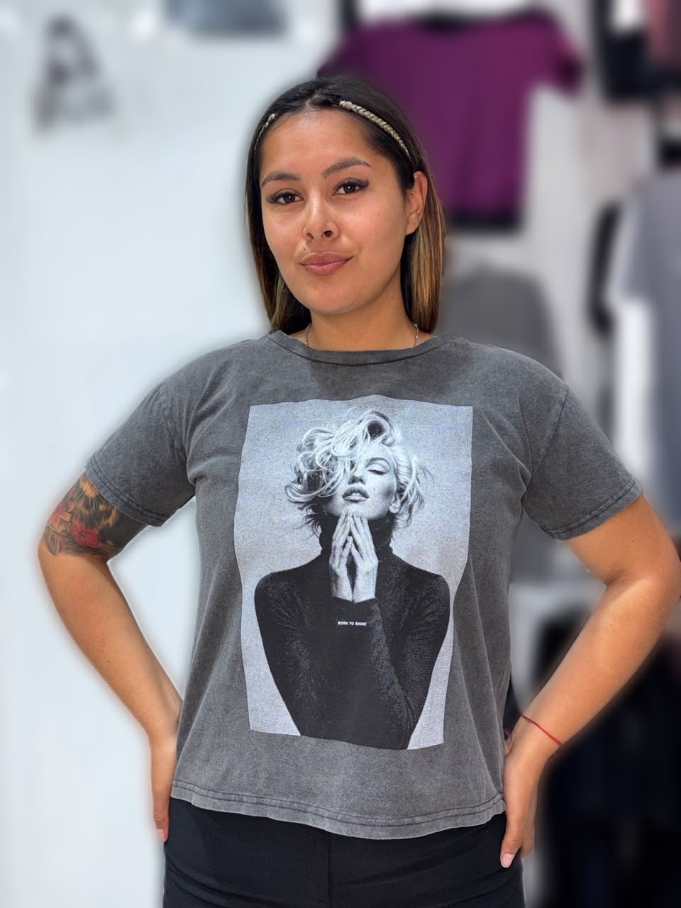 Remera Corte Clásico Prelavado Batik 04 Marilyn - Imagen 3