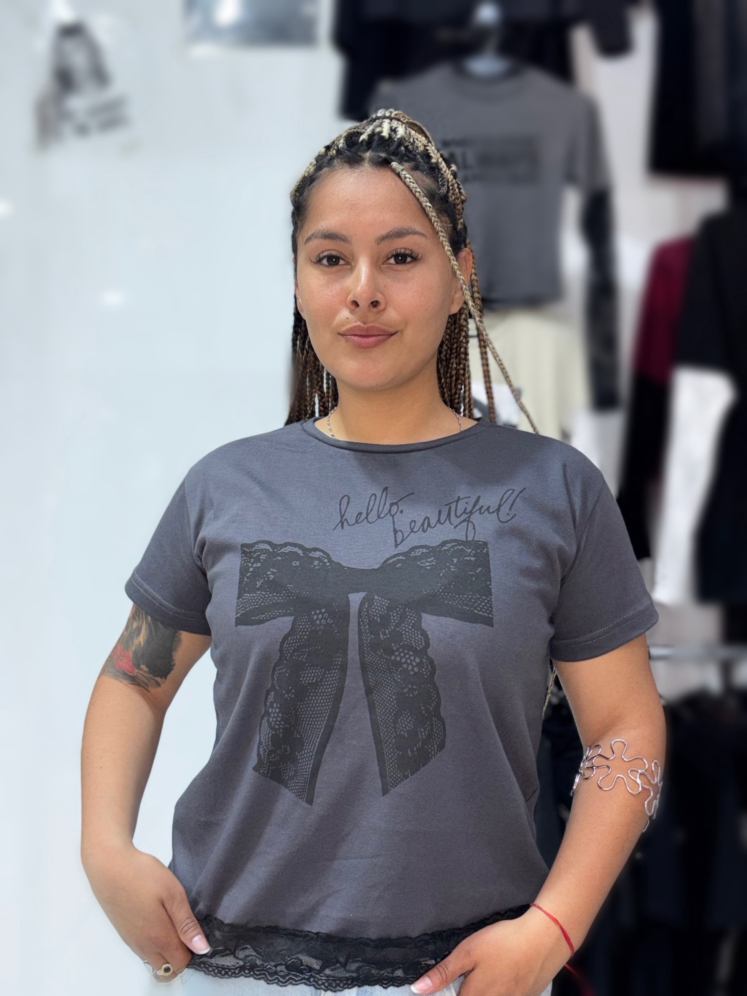 Remera Corte Clásico con Puntilla 0004 Moño - Imagen 2