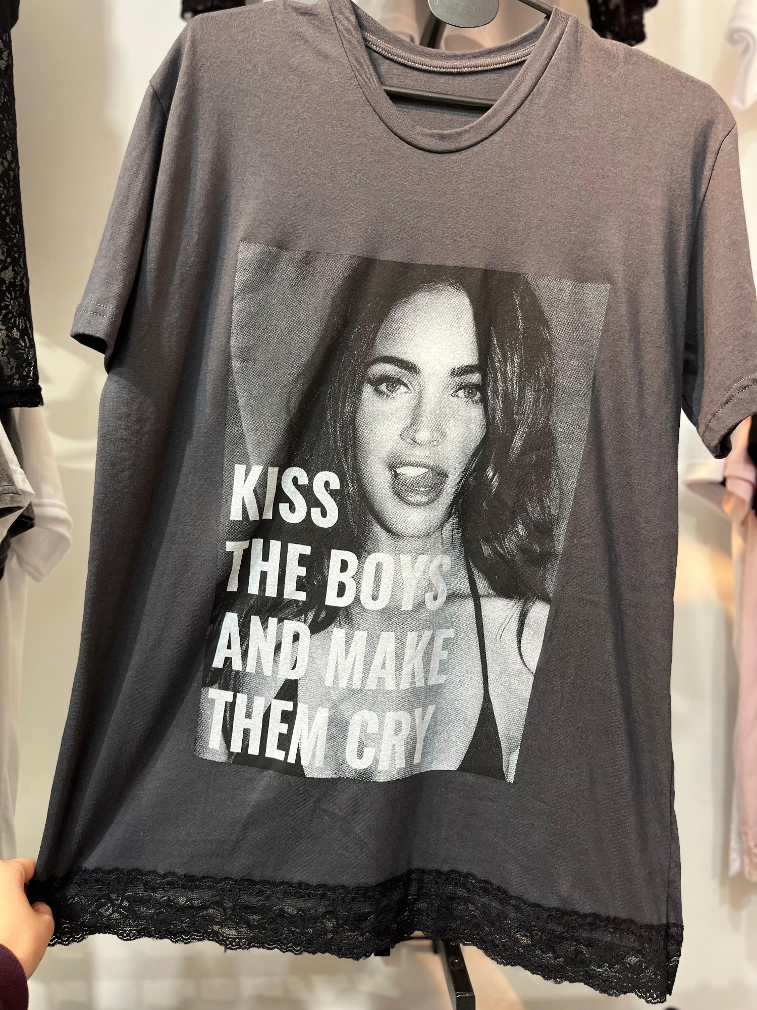 Remeron Largo Corte Oversize con Puntilla 0001 Megan Fox - Imagen 3