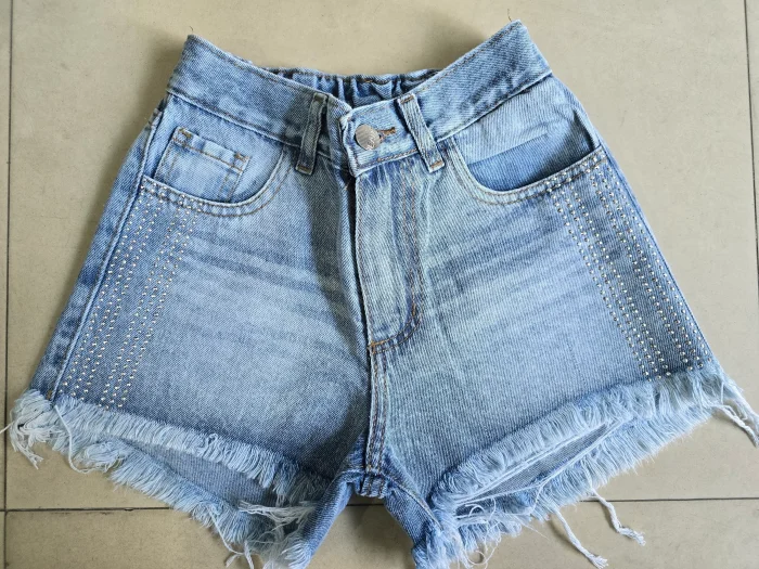 Short Tiro Medio con Elástico Atrás