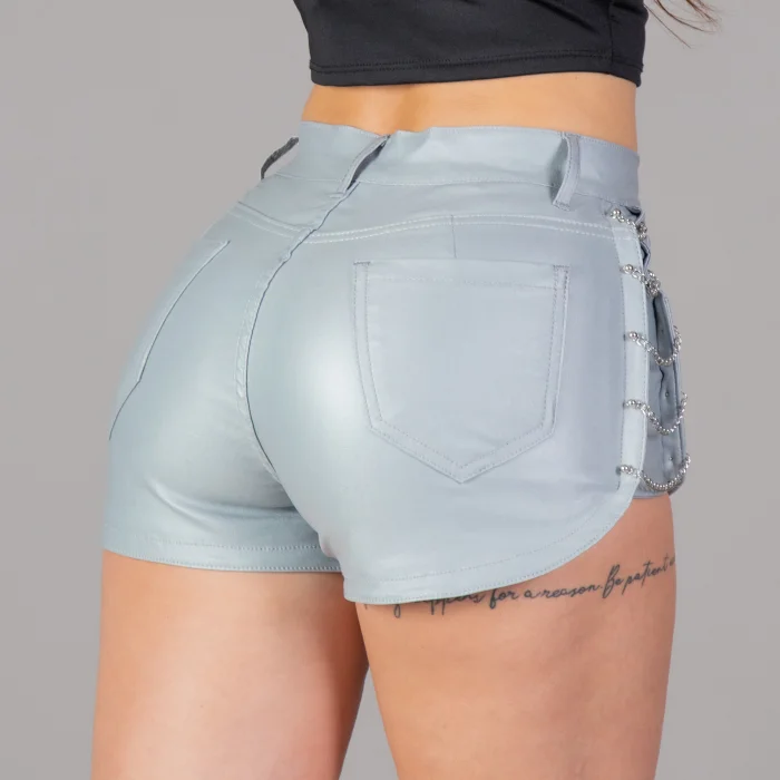 Short Engomado con Cadenas Estilo Sport Gris Perla
