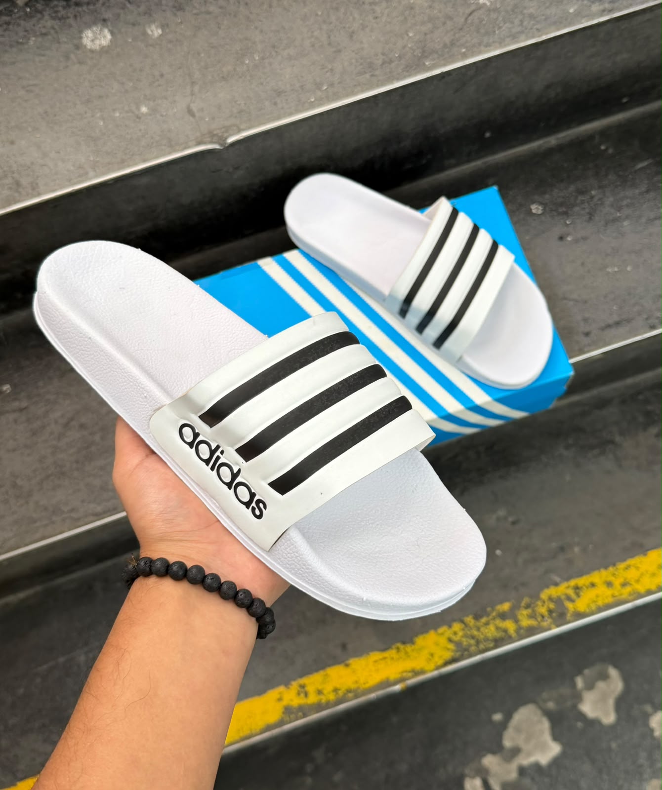 Ojotas Adidasadilette - f99671c9-8026-4c0b-8644-1e827336a41e.jpeg
