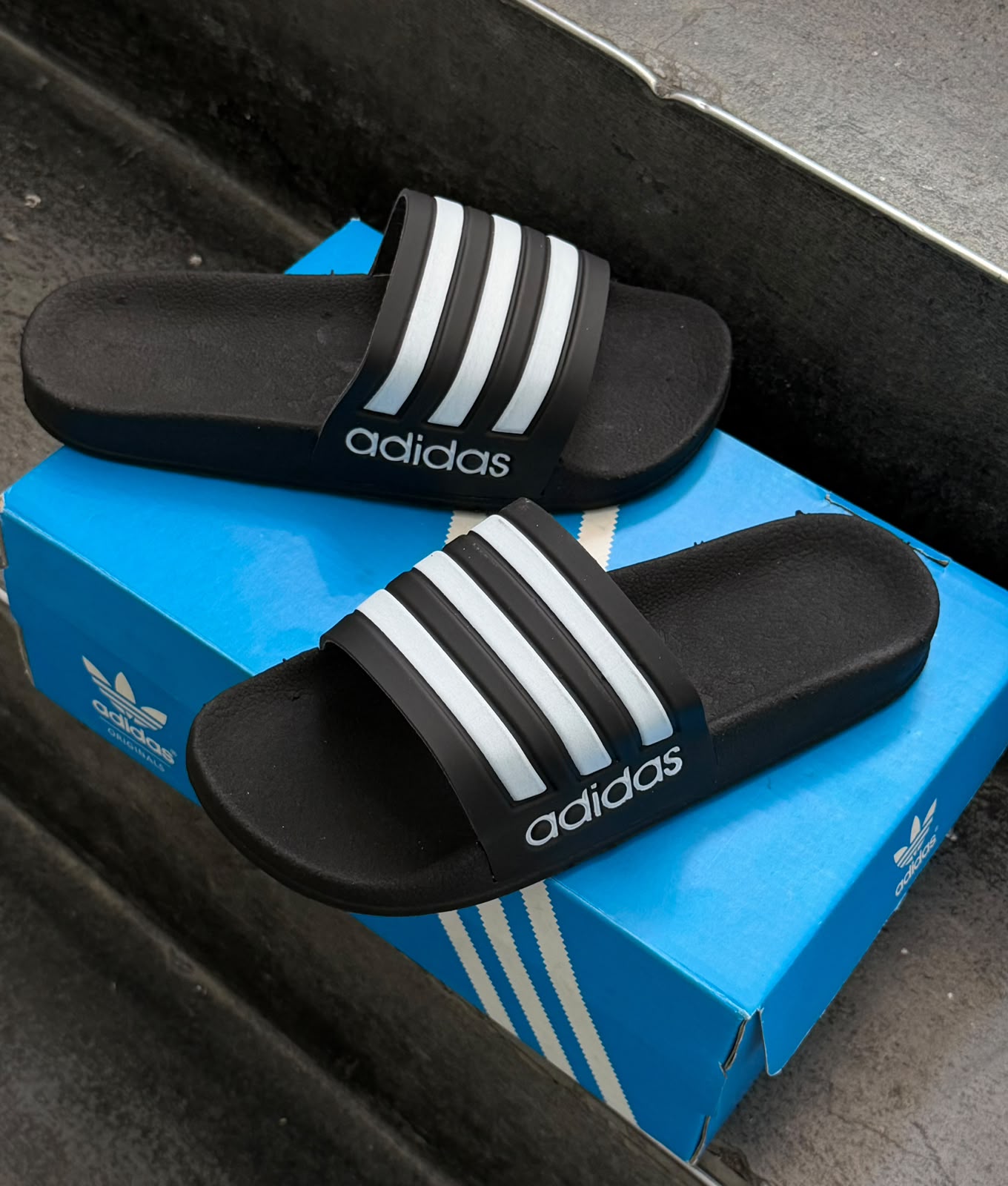 Ojotas Adidasadilette - 40dd2a86-237e-4915-8b88-cc41b6934a2a.jpeg