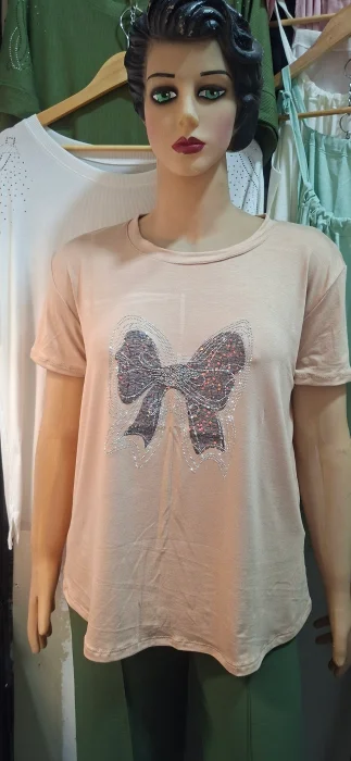 Remeras de Modal Viscosa con Apliques