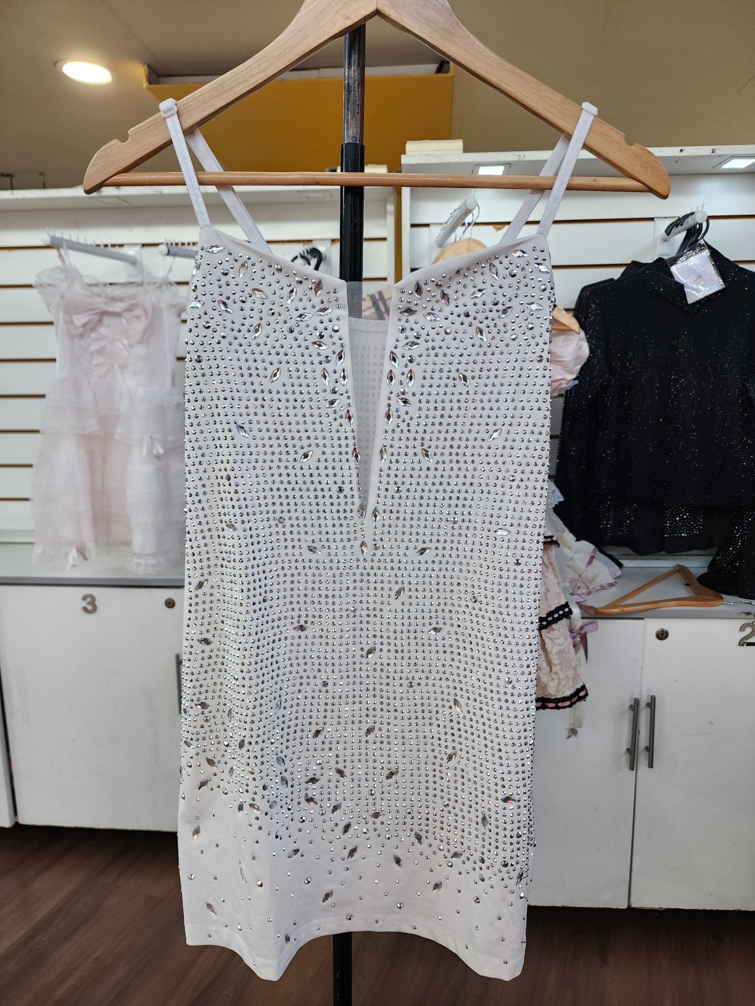 Vestido Brasilero Blanco con Strass - Imagen 2