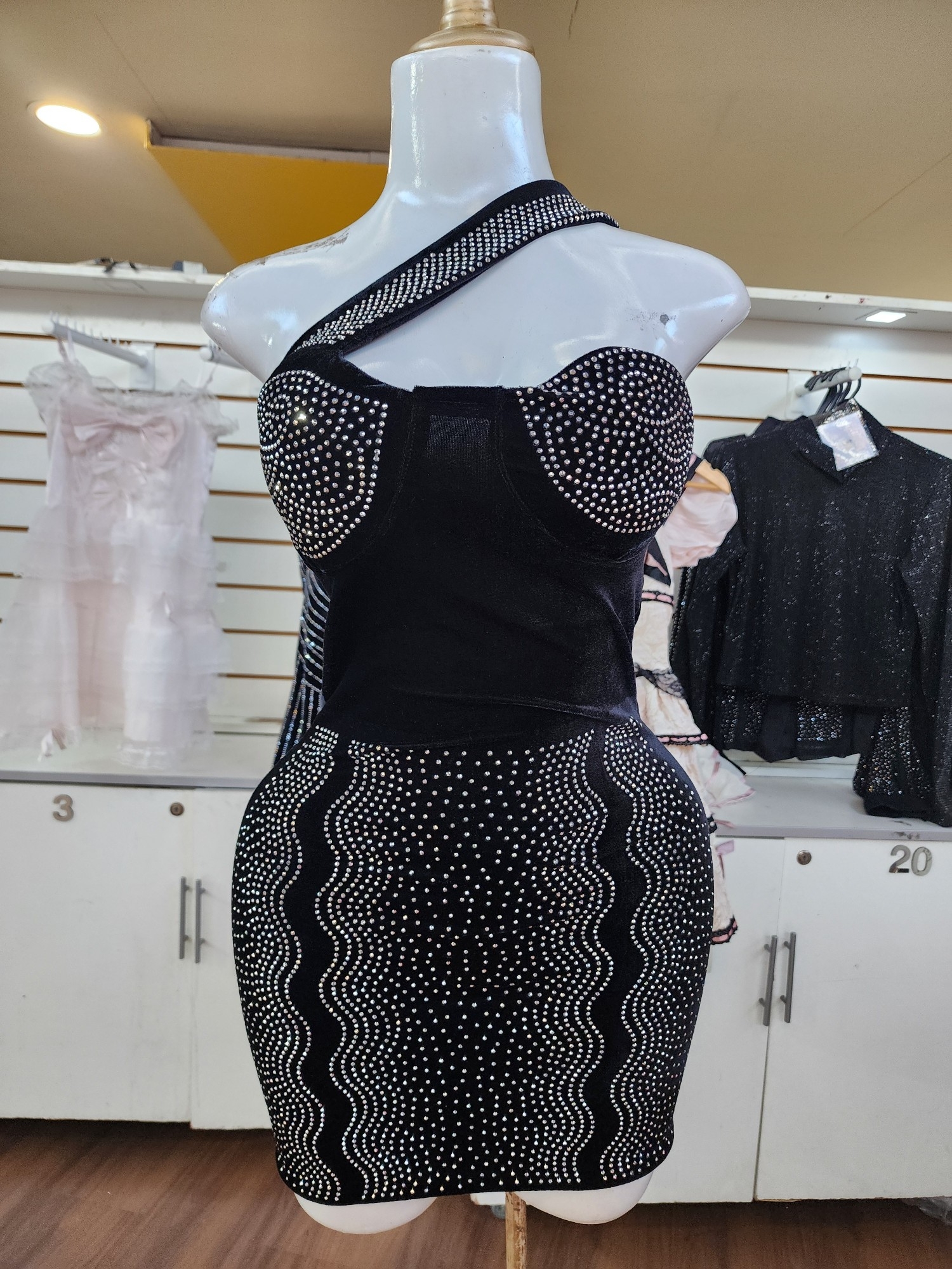Vestido Premium Aterciopelado - Imagen 2