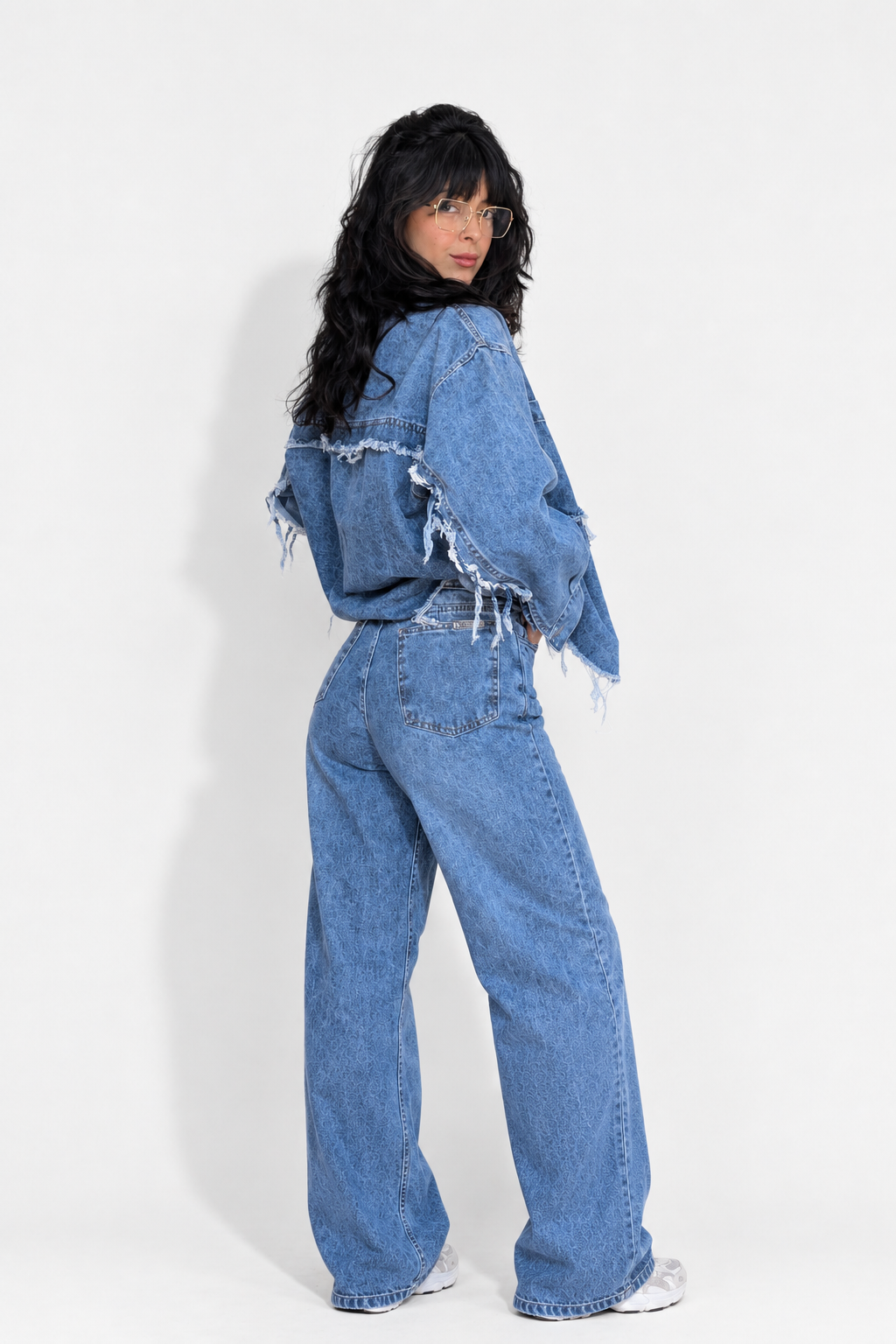 Conjunto Jean Wide Leg y Camisaco Over - ChatGPT%20Image%2026%20sept%202026%2C%2011_03_59%20a.m..png