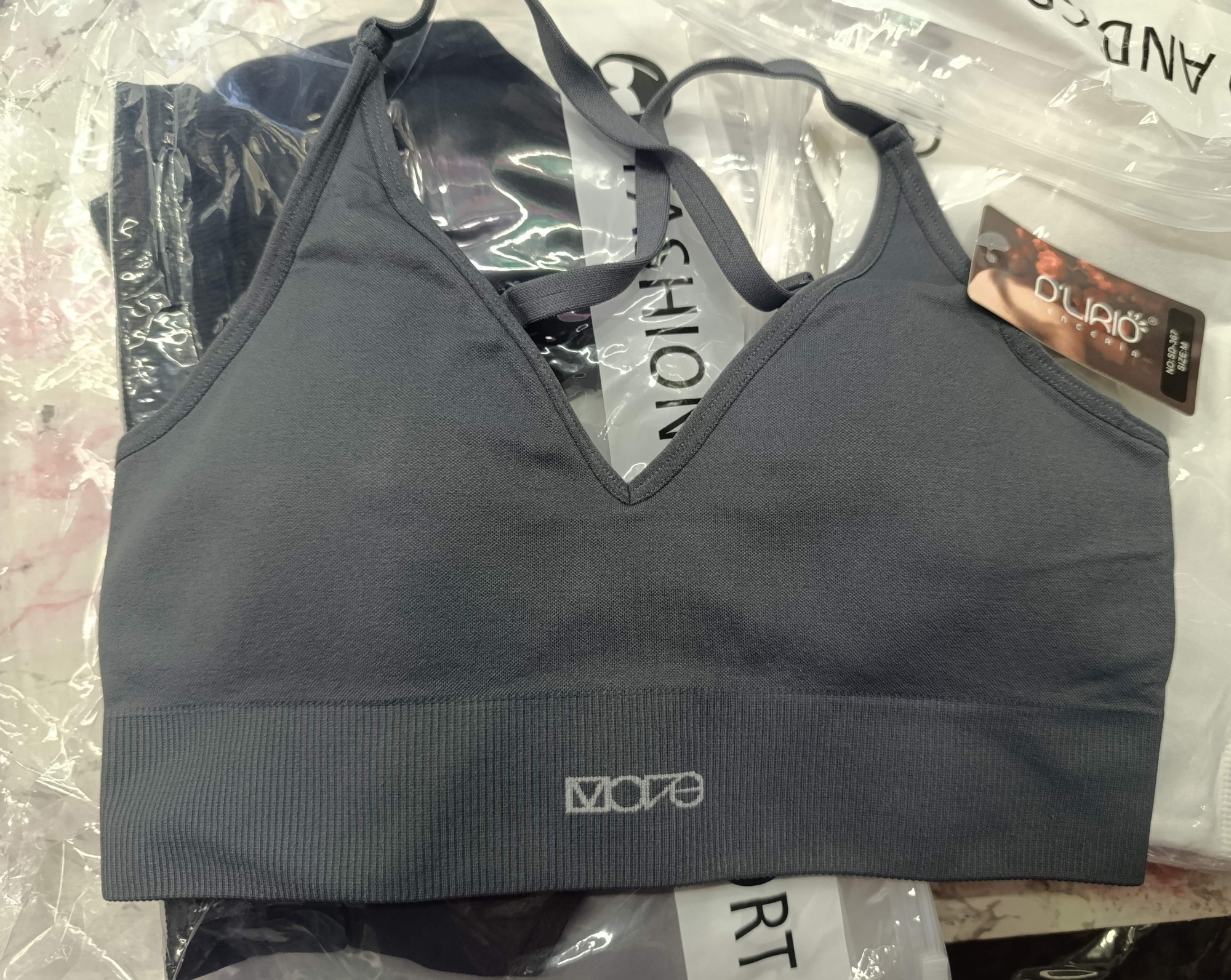 Tops con Taza Desmontable Calidad Premium - Imagen 2