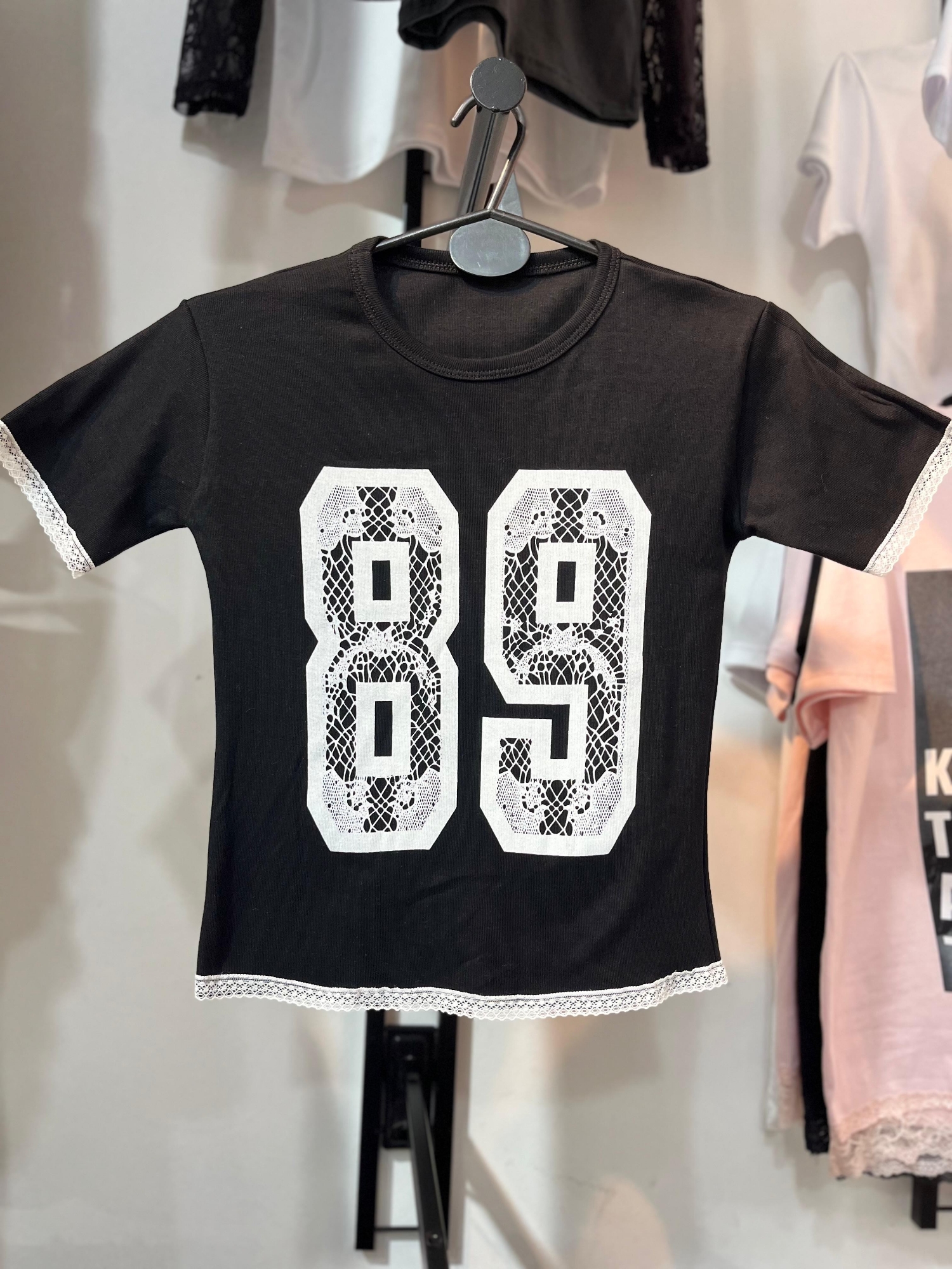 Remera de Rib Elastizada con Puntilla 0007 89 - Imagen 2