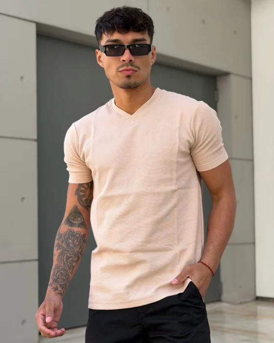 Remera Cuello V