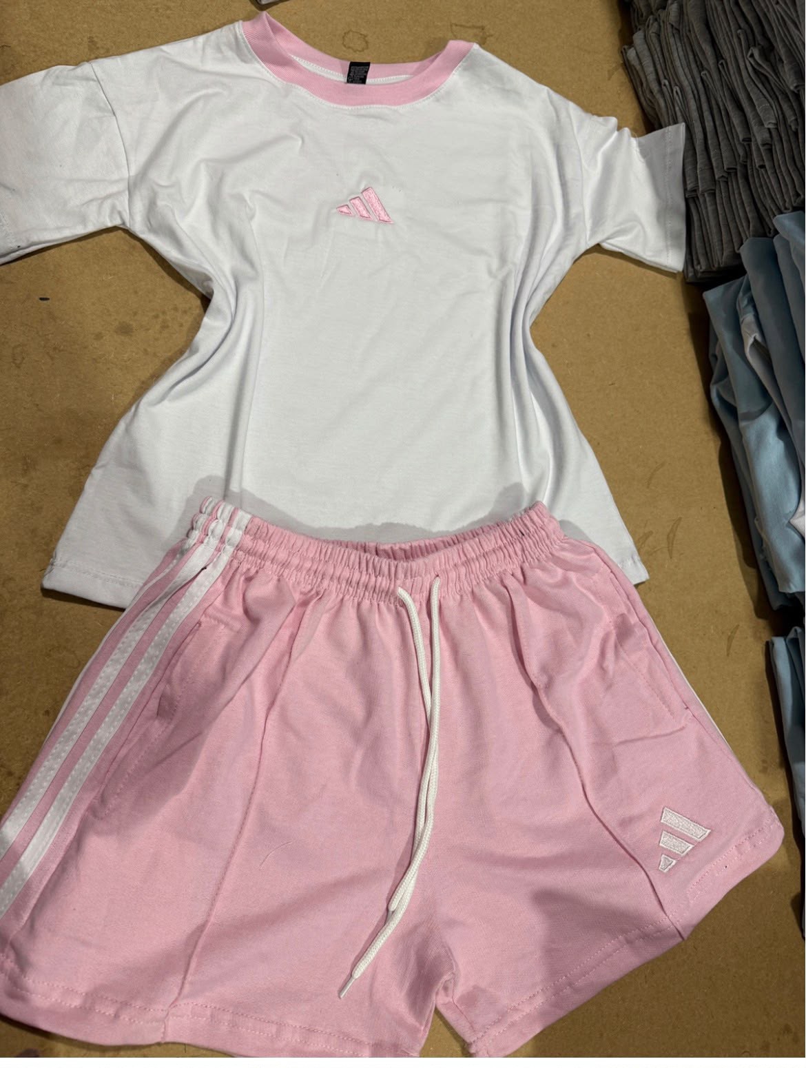 Conjunto Bordado Adi - Imagen 2
