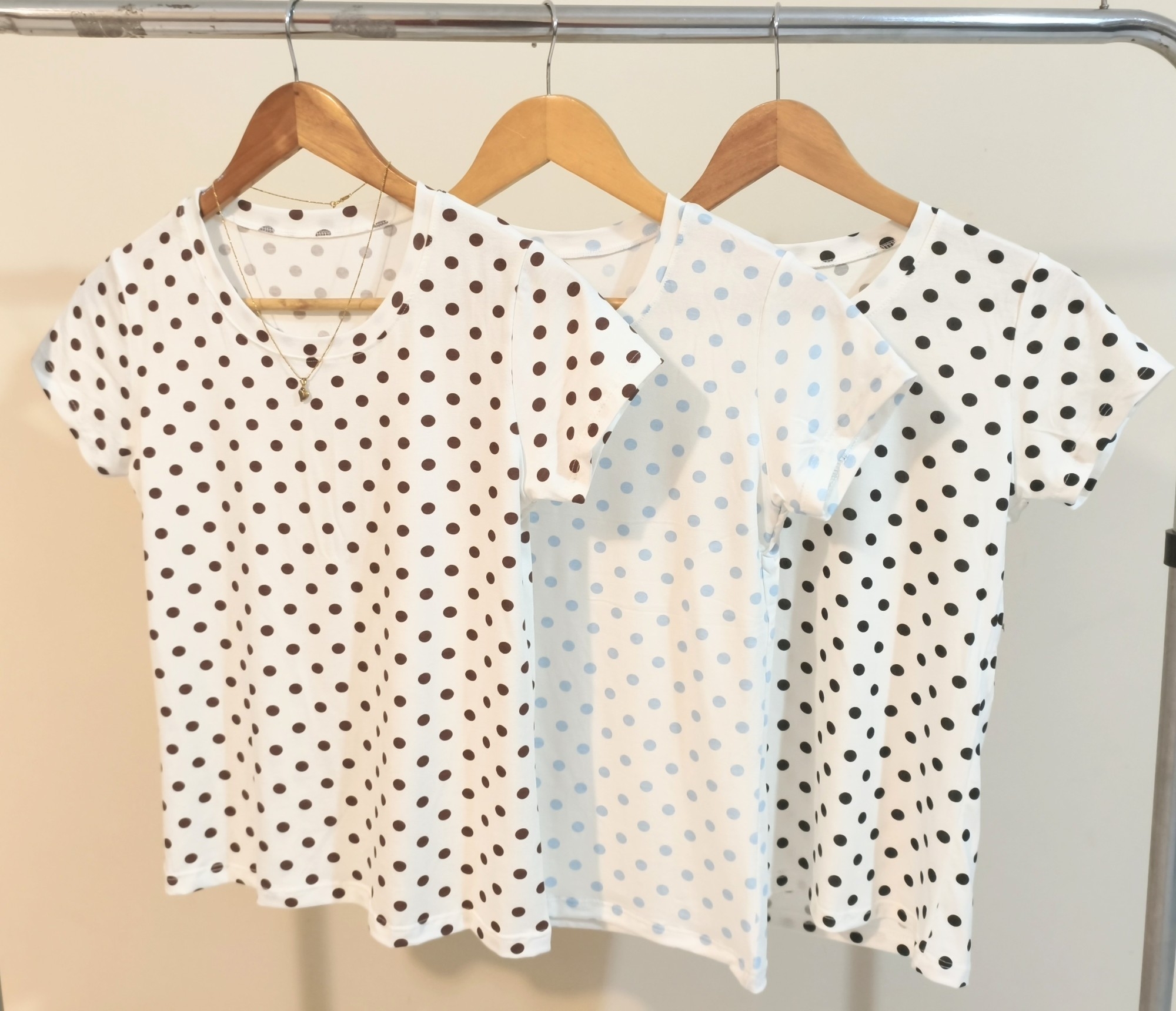 Remera Lunares Básica de Modal Viscosa!!! - Imagen 2