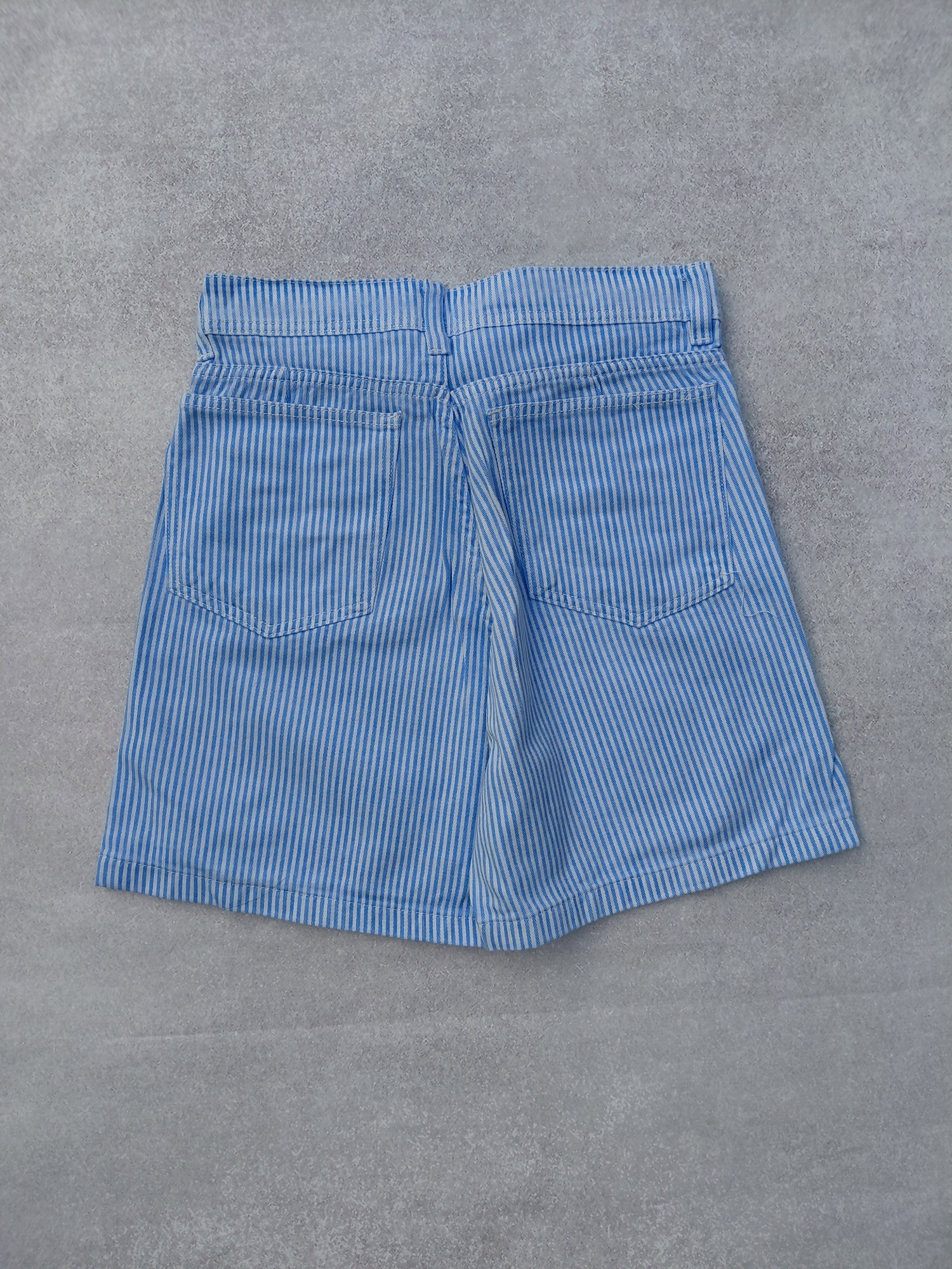 Short Rayado Celeste - Imagen 2
