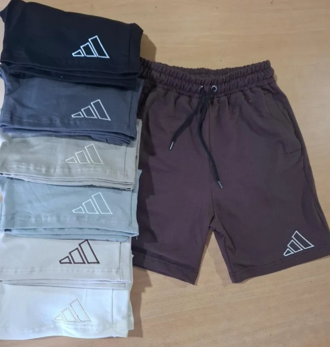 Bermudas Bordadas con Marca