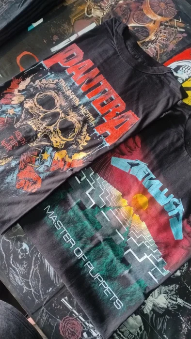 León Rock Remeras