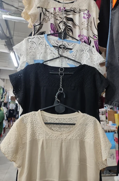 Remera Lino con Broderi