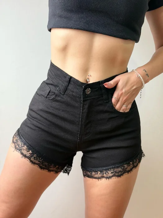 Short con Puntilla Negro Elastizado