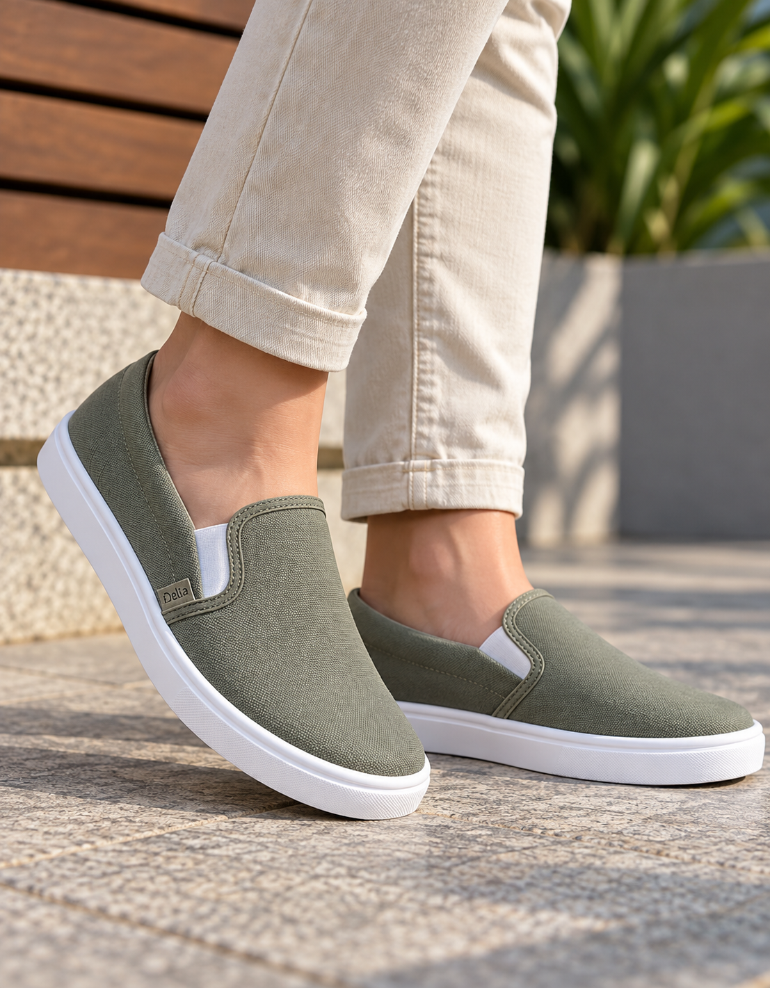 Pancha de Lona Náutica Urbanas Hombre Deli 756 (39 al 44) - Zapatillas%20verde%20oliva%20al%20sol.png