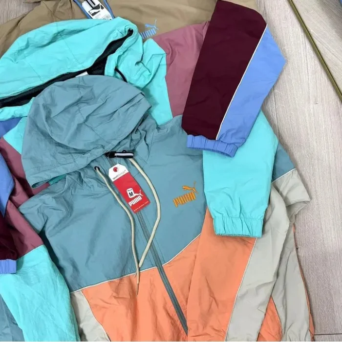 Campera Rompeviento Retro Mujer Pum.