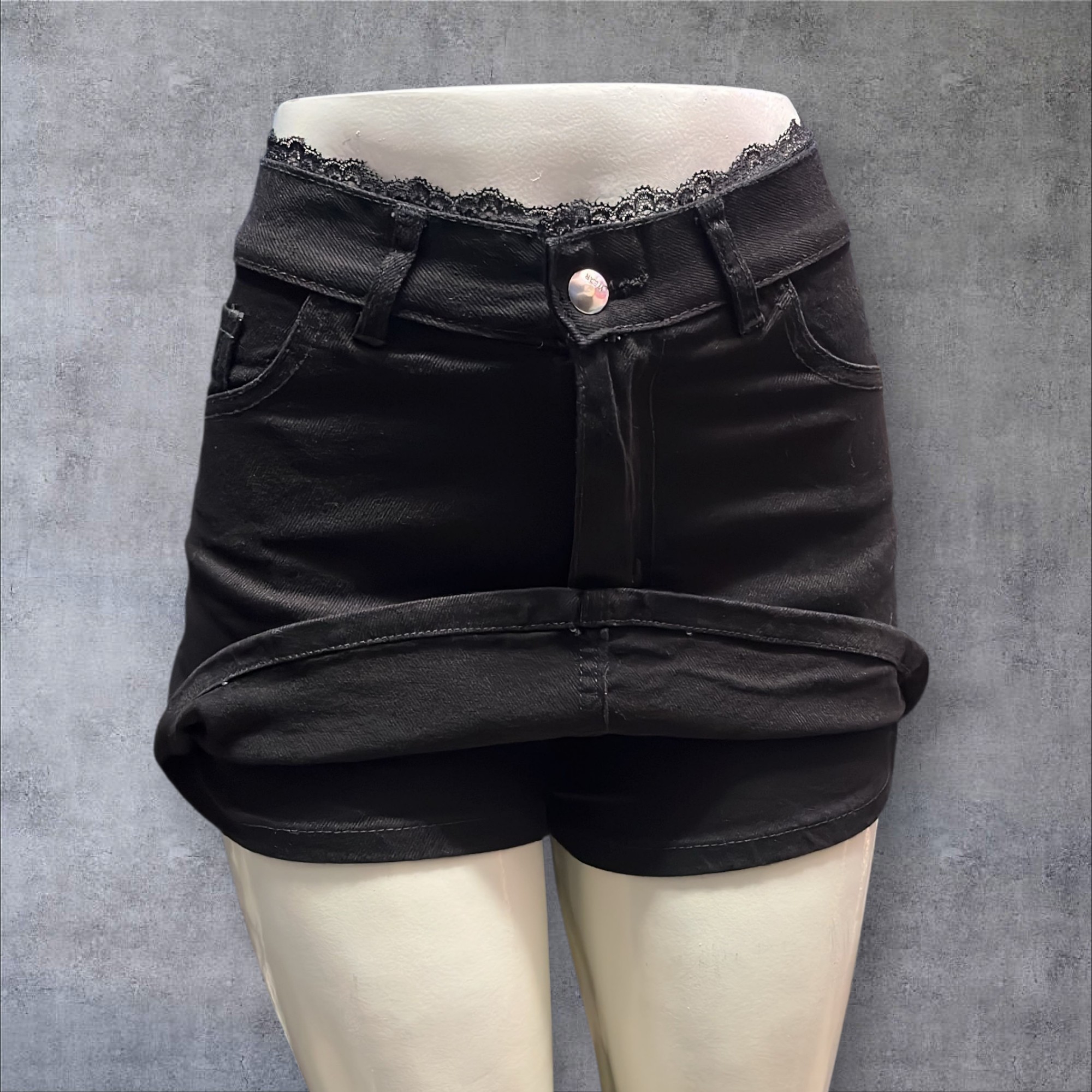Shorts Pollera Negra Puntilla - Imagen 2