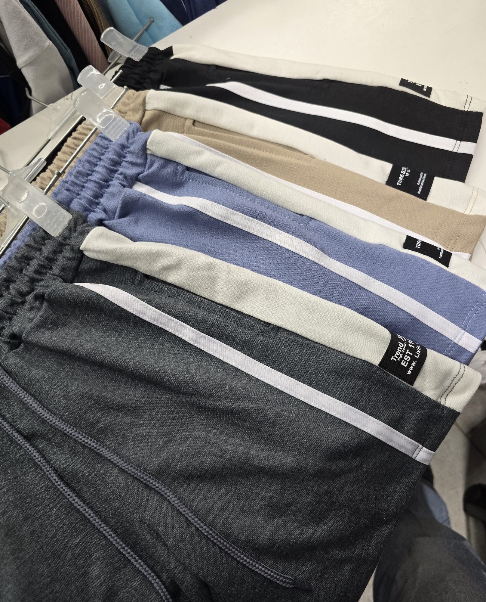 Short Manu - Imagen 3