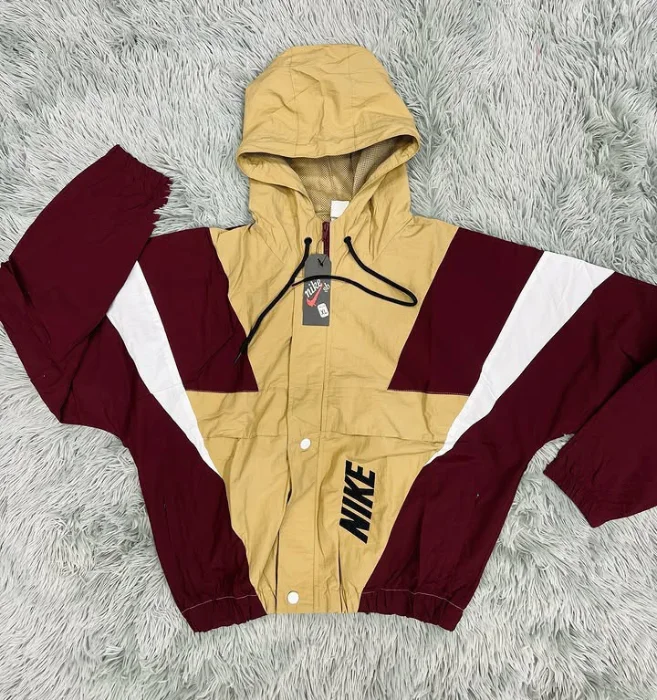 Campera Rompeviento Retro Mujer Nik.