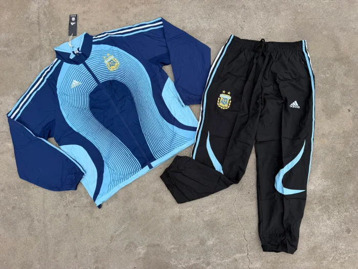 Conjunto Afa Retro 2006
igual al Original
importado
