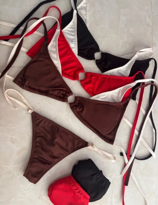 (art. 2143) Bikinis