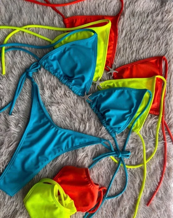 (art. 2124) Bikinis