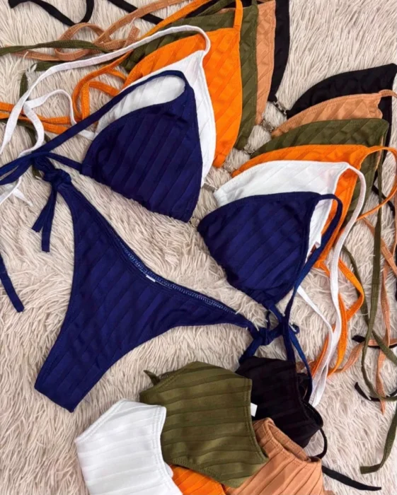 (art. 2122) Bikinis