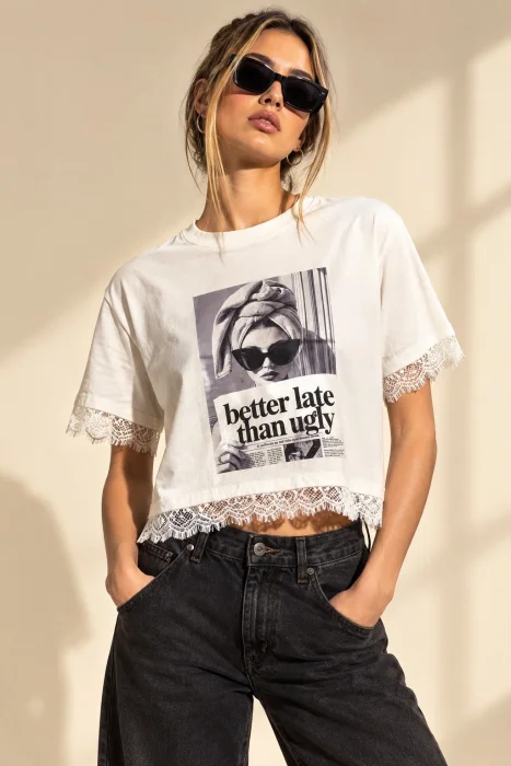 Remera con Encaje Dtf