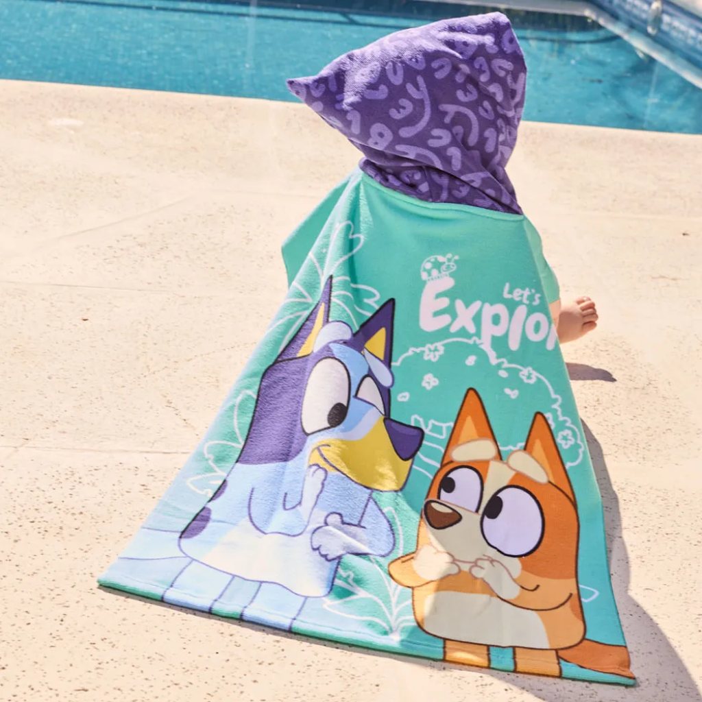 Poncho Toalla Bluey Infantil 50x120cm con Capucha Piñata Oficial Pileta Playa - 3(4).jpg