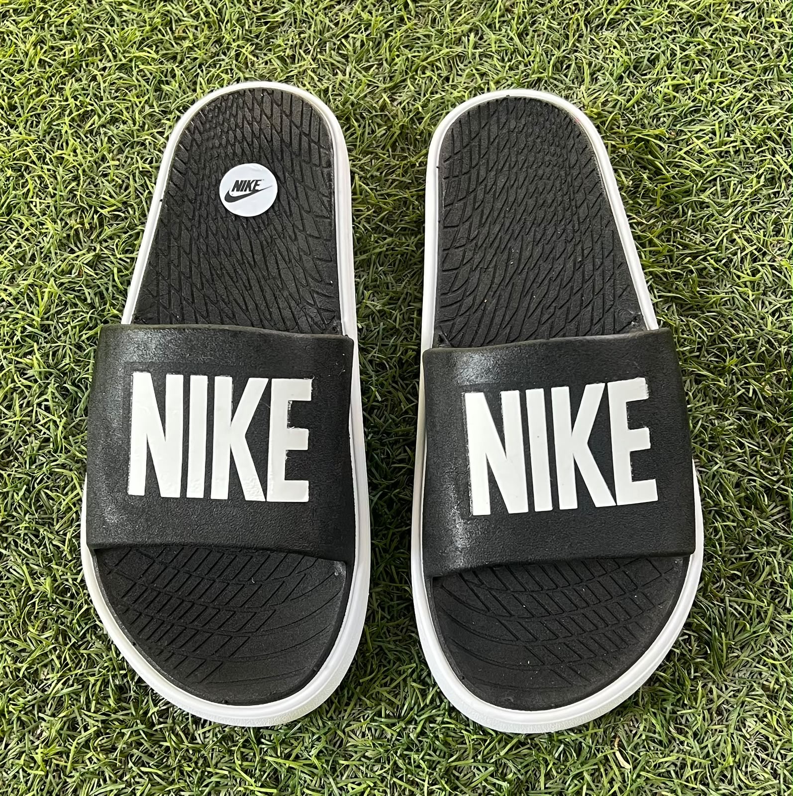 Chancletas Bicolor - 5e9a2c5f-a7e8-44d9-afde-3c97a6d81f44.jpeg